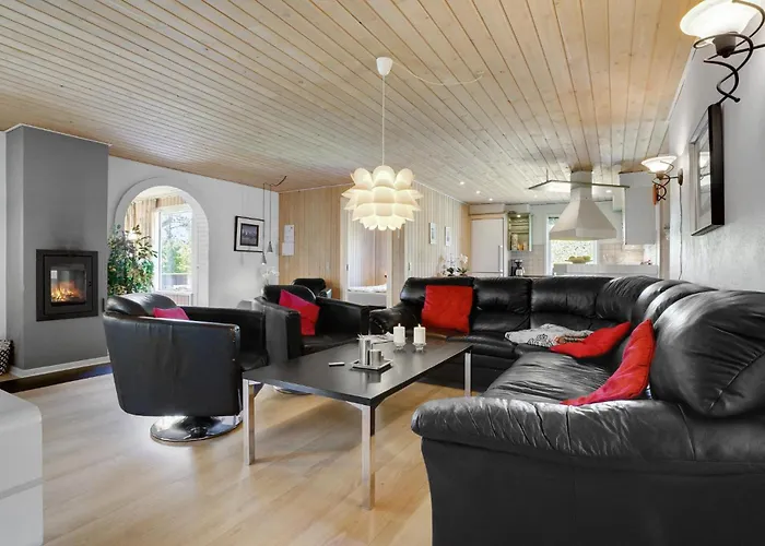 Feriehus Awesome In With Sauna
